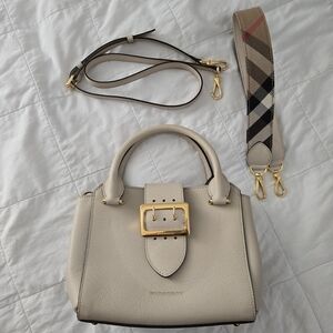 Burberry Beige Leather Handbag